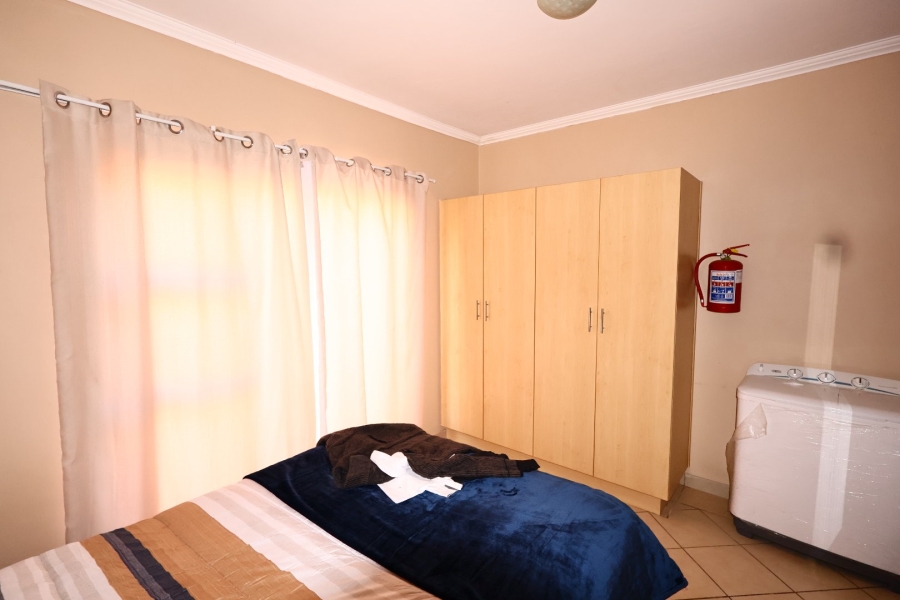 1 Bedroom Property for Sale in Vredenhof Sh Free State